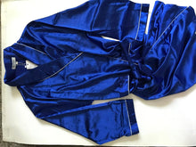 Load image into Gallery viewer, Yimanie Silk/Satin Robe/Short Set
